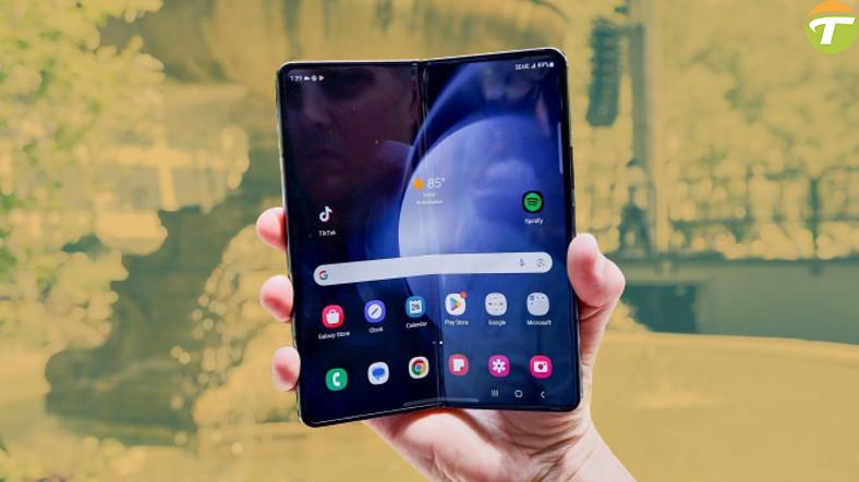 galaxy z fold fe ve flip fe geliyor iste samsungun uygun fiyatli katlanabilir telefonu RUsAA7qT