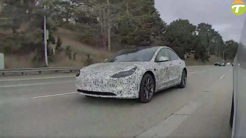 abdde kamuflajlar icinde gizemli bir tesla model 3 goruntulendi listelerde de yok vLYT6Hc4